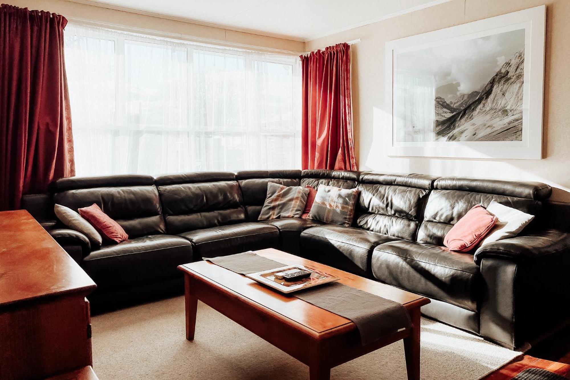 Alpine House Tongariro - Turangi Holiday Home ภายนอก รูปภาพ