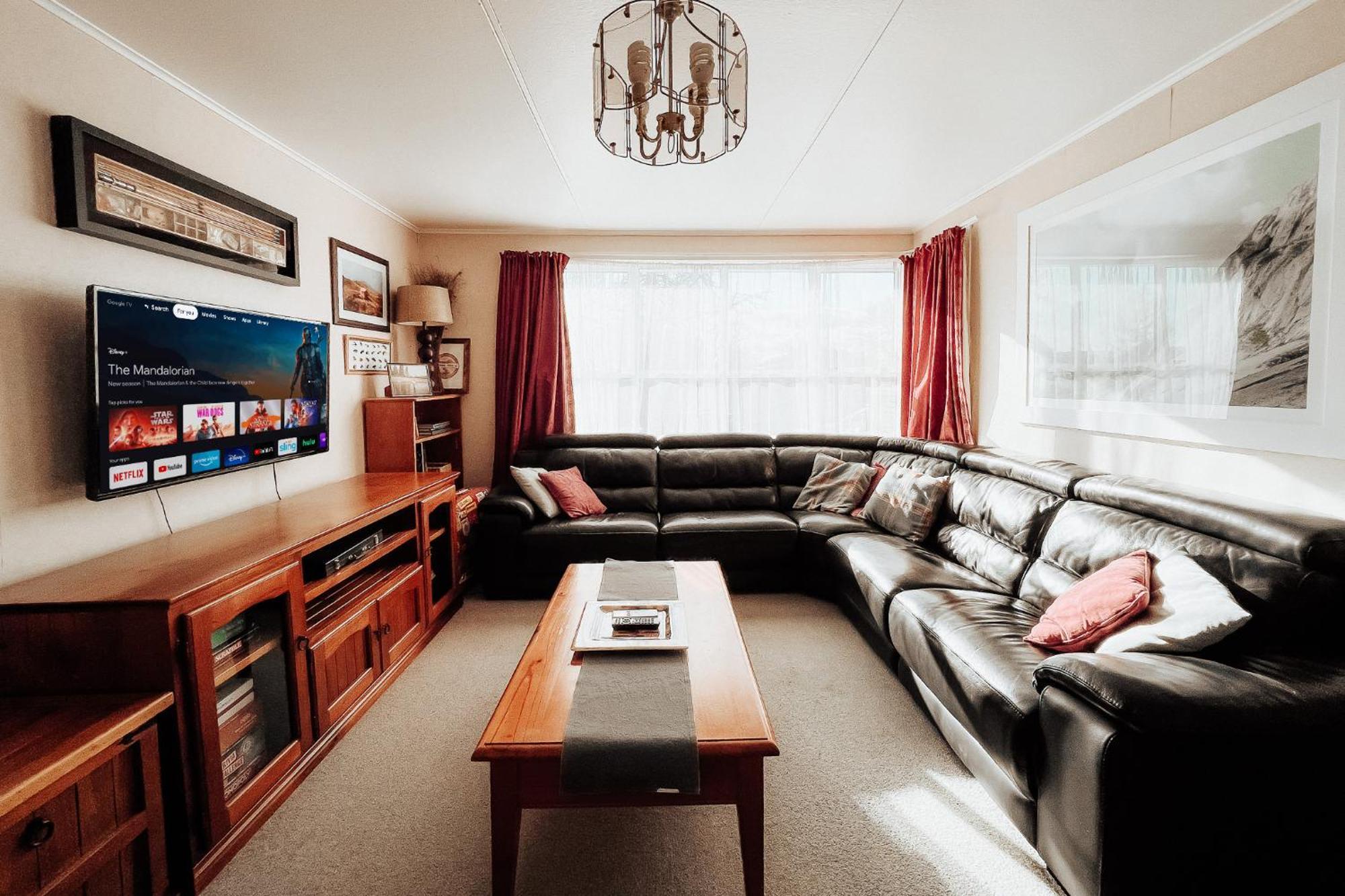 Alpine House Tongariro - Turangi Holiday Home ภายนอก รูปภาพ